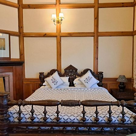 The Heritage Club - Tripura Castle Hotel And Spa ชิลลอง ภายนอก รูปภาพ