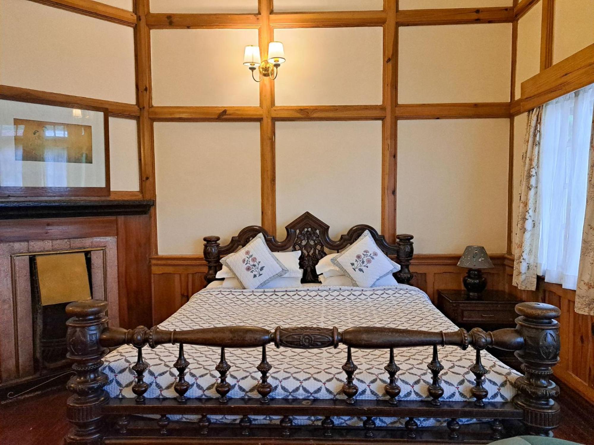 The Heritage Club - Tripura Castle Hotel And Spa ชิลลอง ภายนอก รูปภาพ