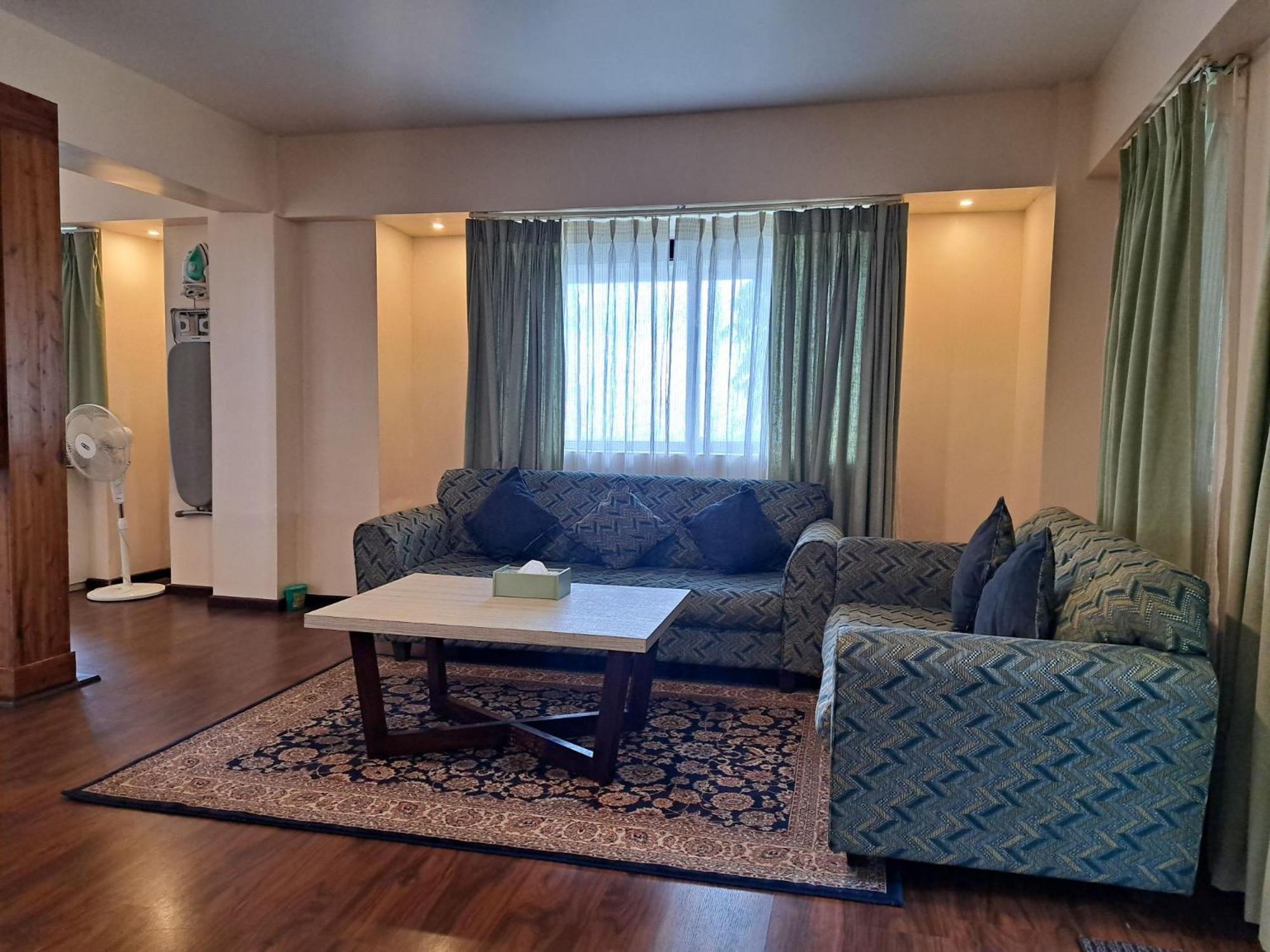 The Heritage Club - Tripura Castle Hotel And Spa ชิลลอง ภายนอก รูปภาพ