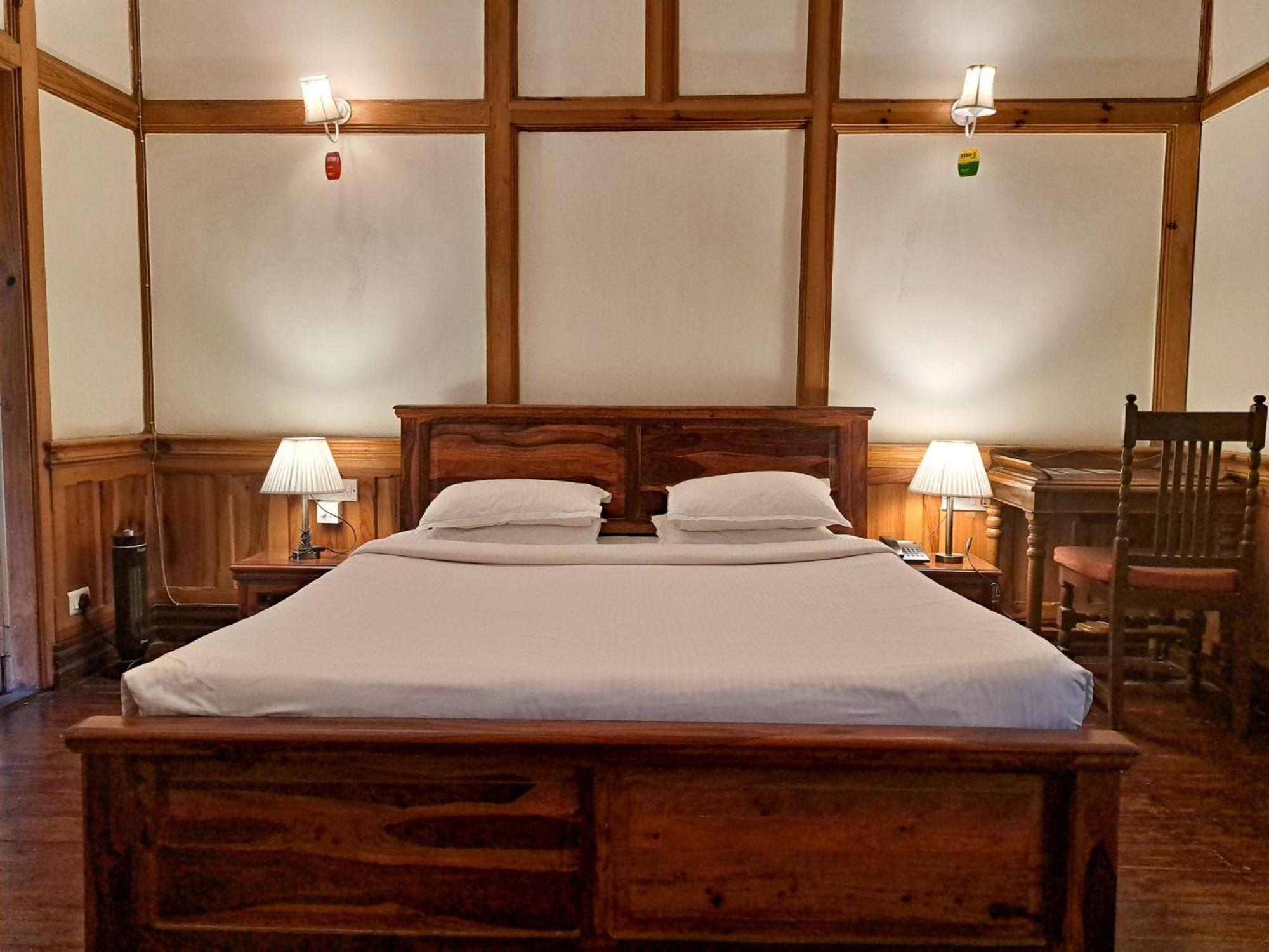 The Heritage Club - Tripura Castle Hotel And Spa ชิลลอง ภายนอก รูปภาพ