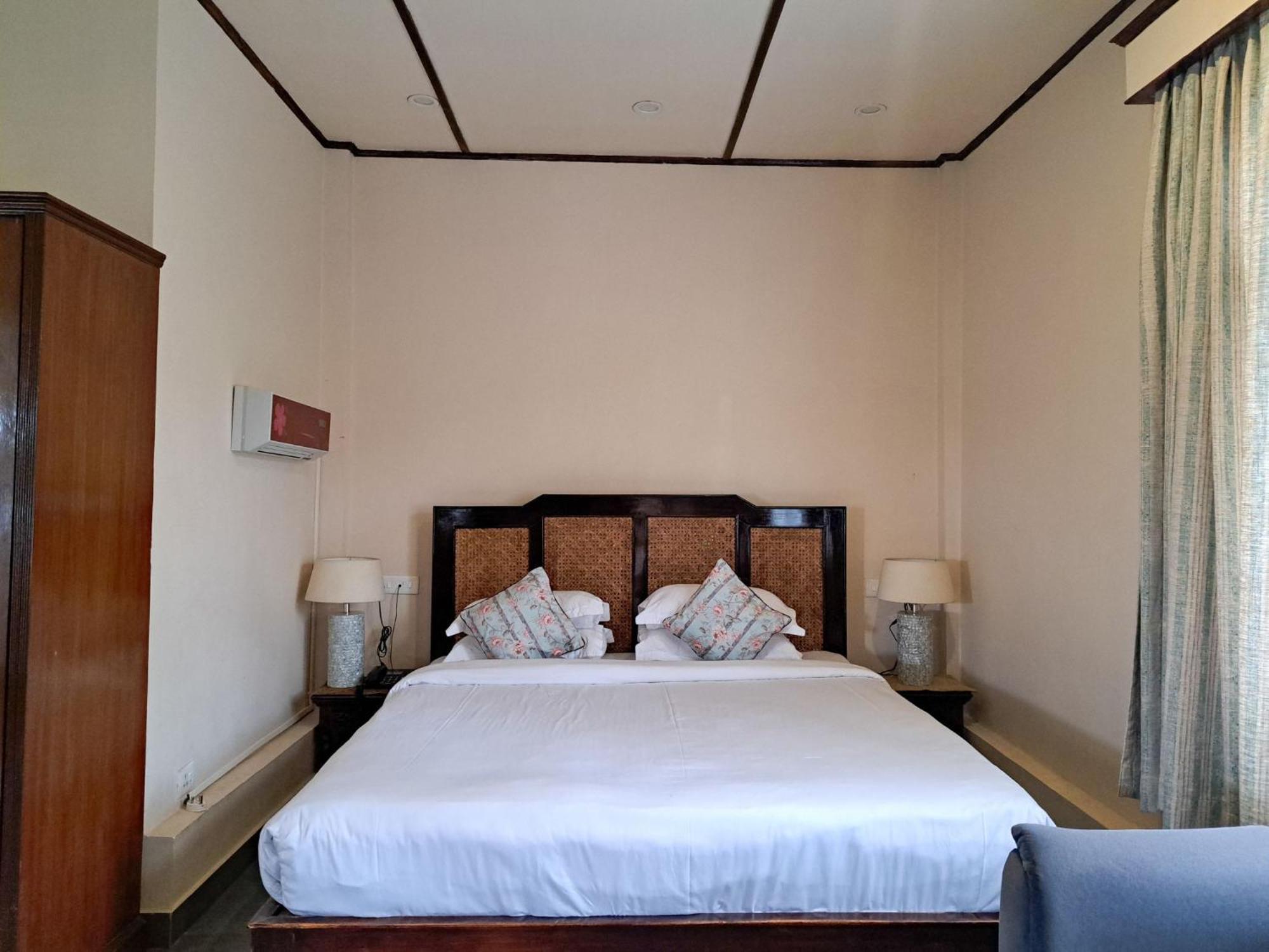The Heritage Club - Tripura Castle Hotel And Spa ชิลลอง ภายนอก รูปภาพ