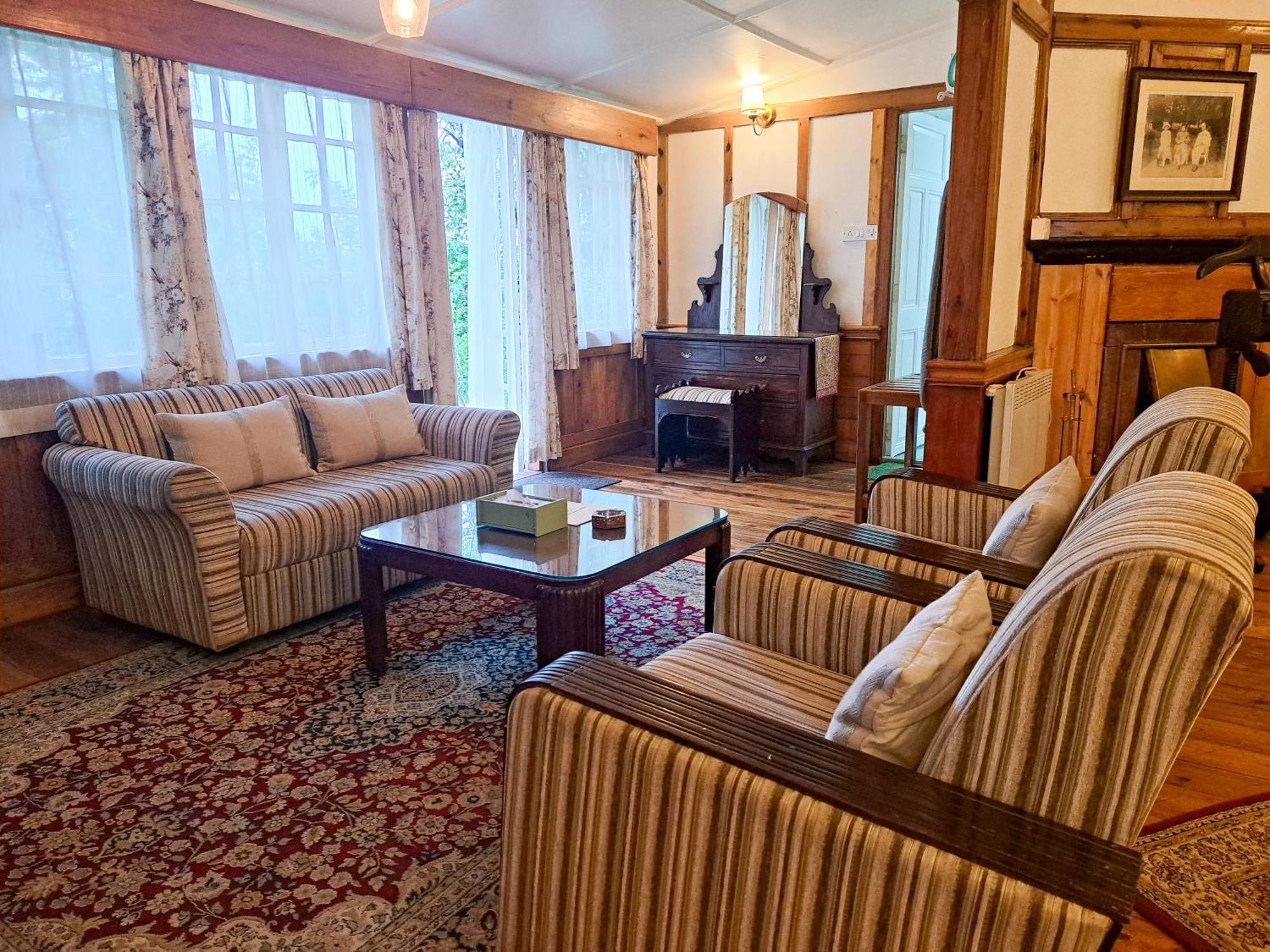 The Heritage Club - Tripura Castle Hotel And Spa ชิลลอง ภายนอก รูปภาพ