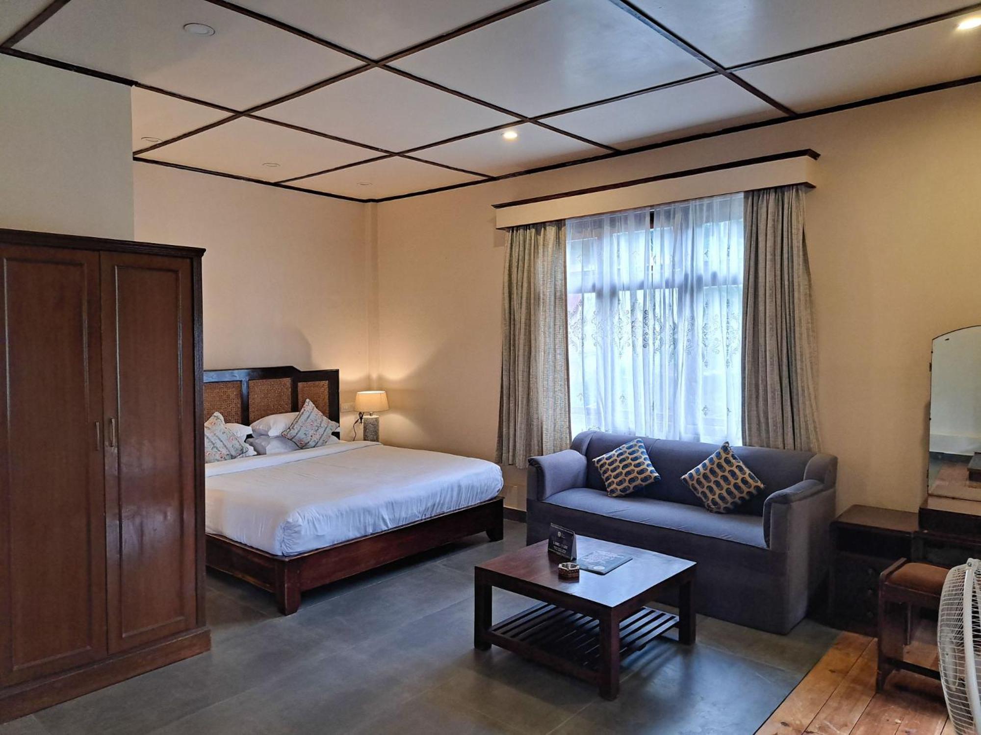 The Heritage Club - Tripura Castle Hotel And Spa ชิลลอง ภายนอก รูปภาพ