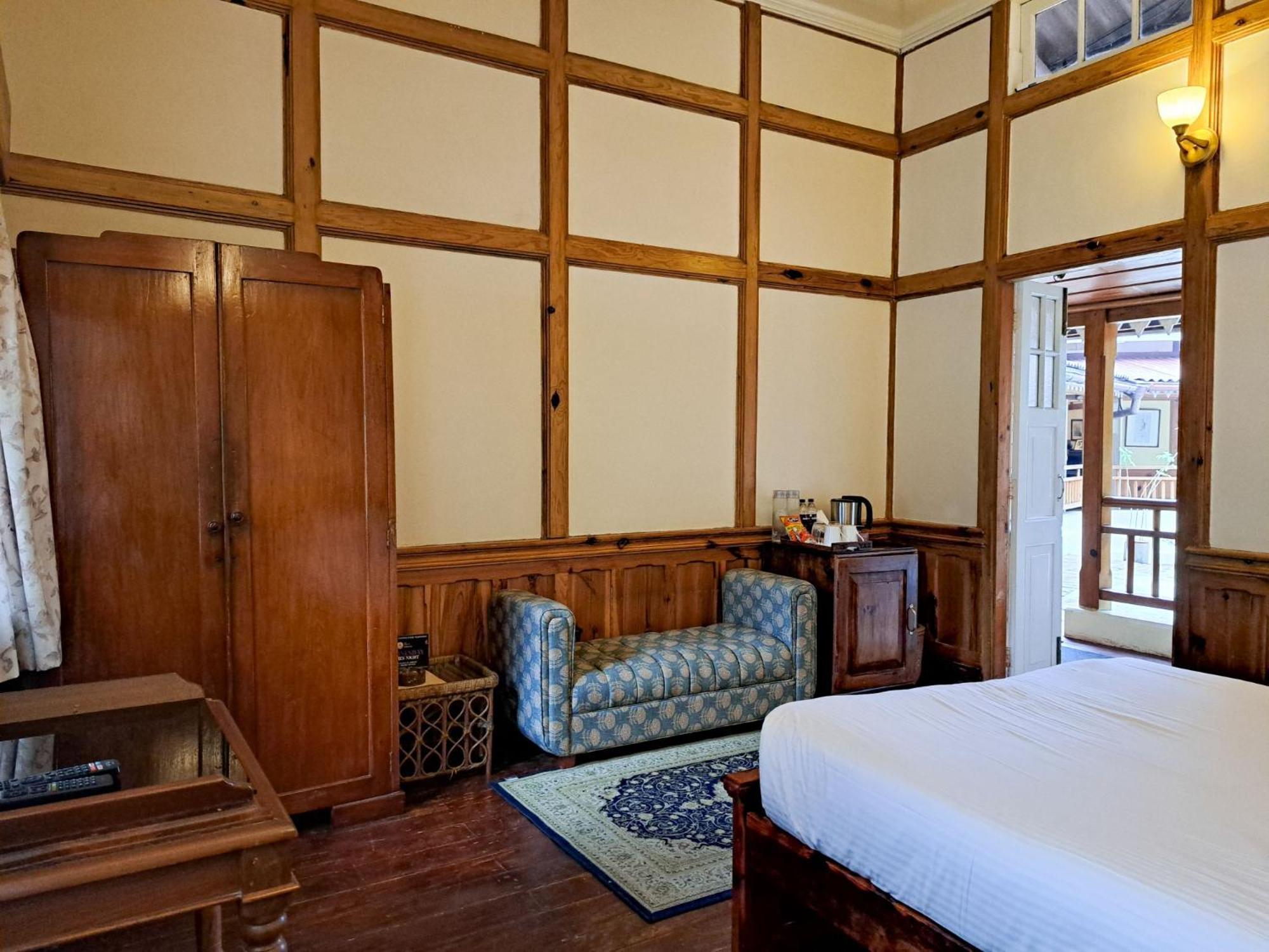 The Heritage Club - Tripura Castle Hotel And Spa ชิลลอง ภายนอก รูปภาพ