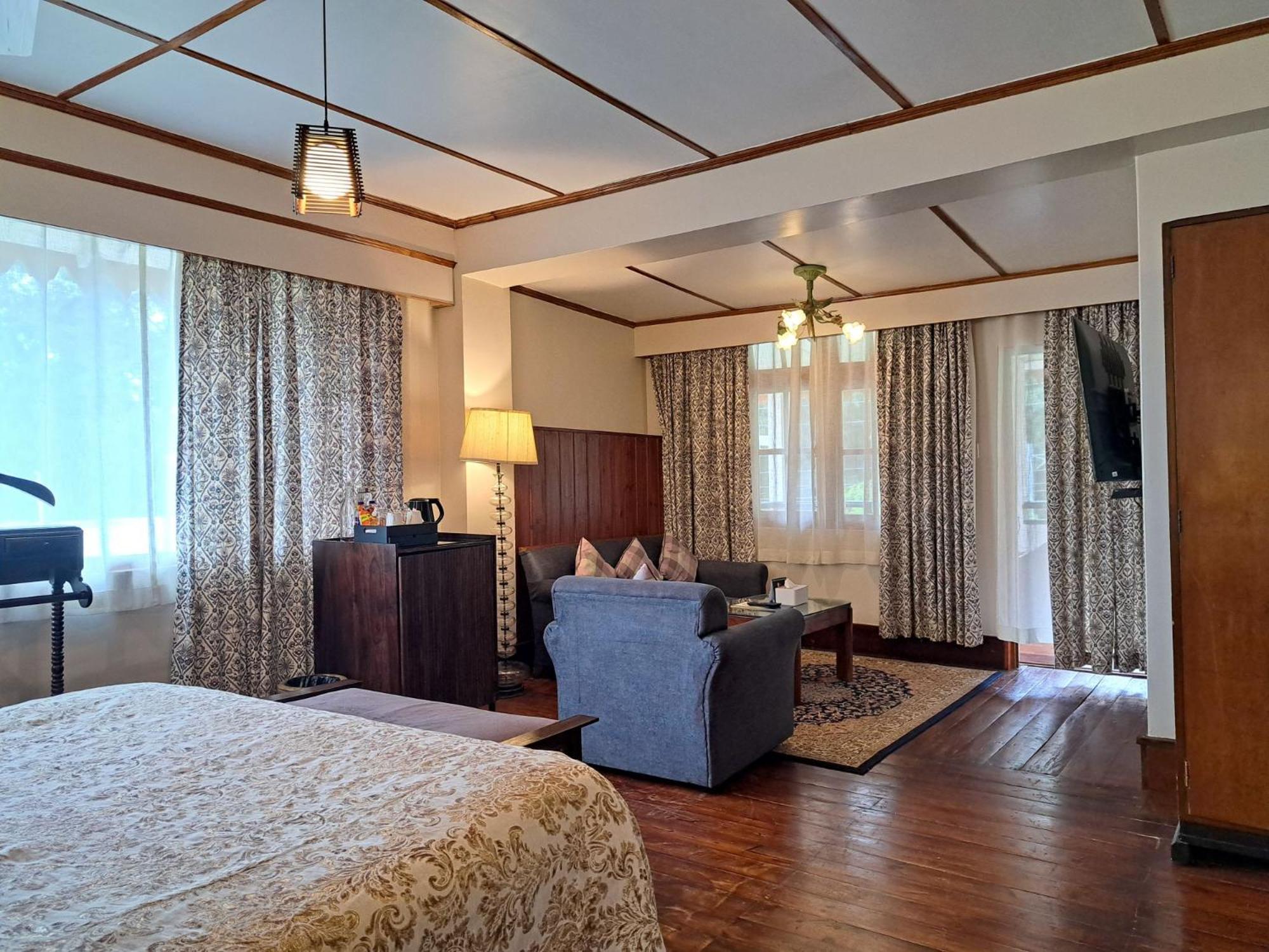 The Heritage Club - Tripura Castle Hotel And Spa ชิลลอง ภายนอก รูปภาพ