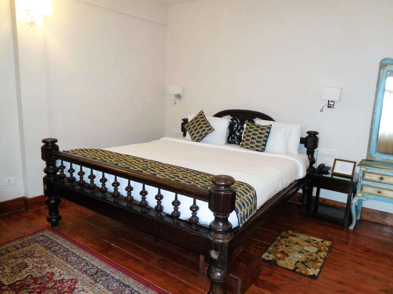 The Heritage Club - Tripura Castle Hotel And Spa ชิลลอง ภายนอก รูปภาพ