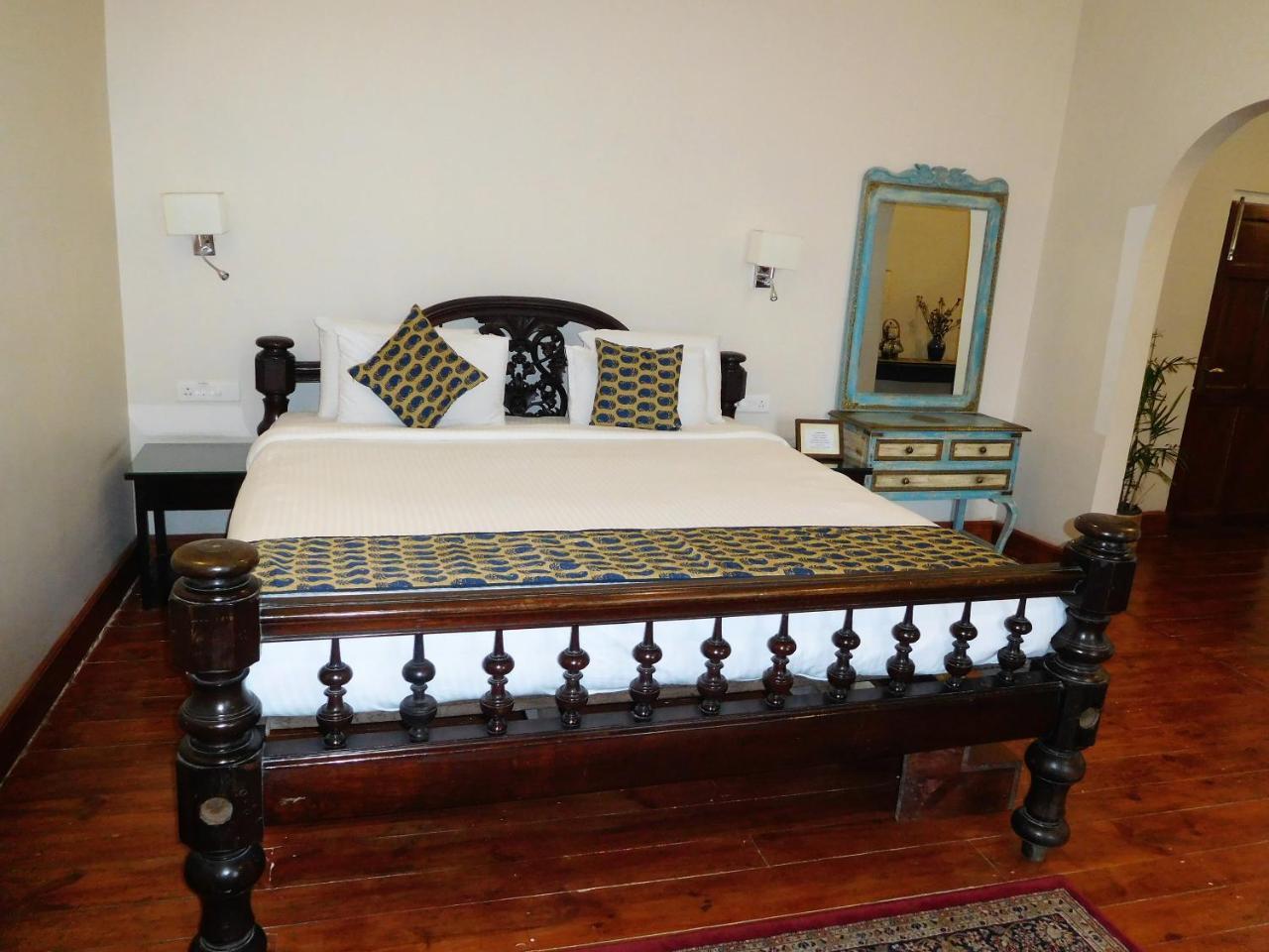The Heritage Club - Tripura Castle Hotel And Spa ชิลลอง ภายนอก รูปภาพ