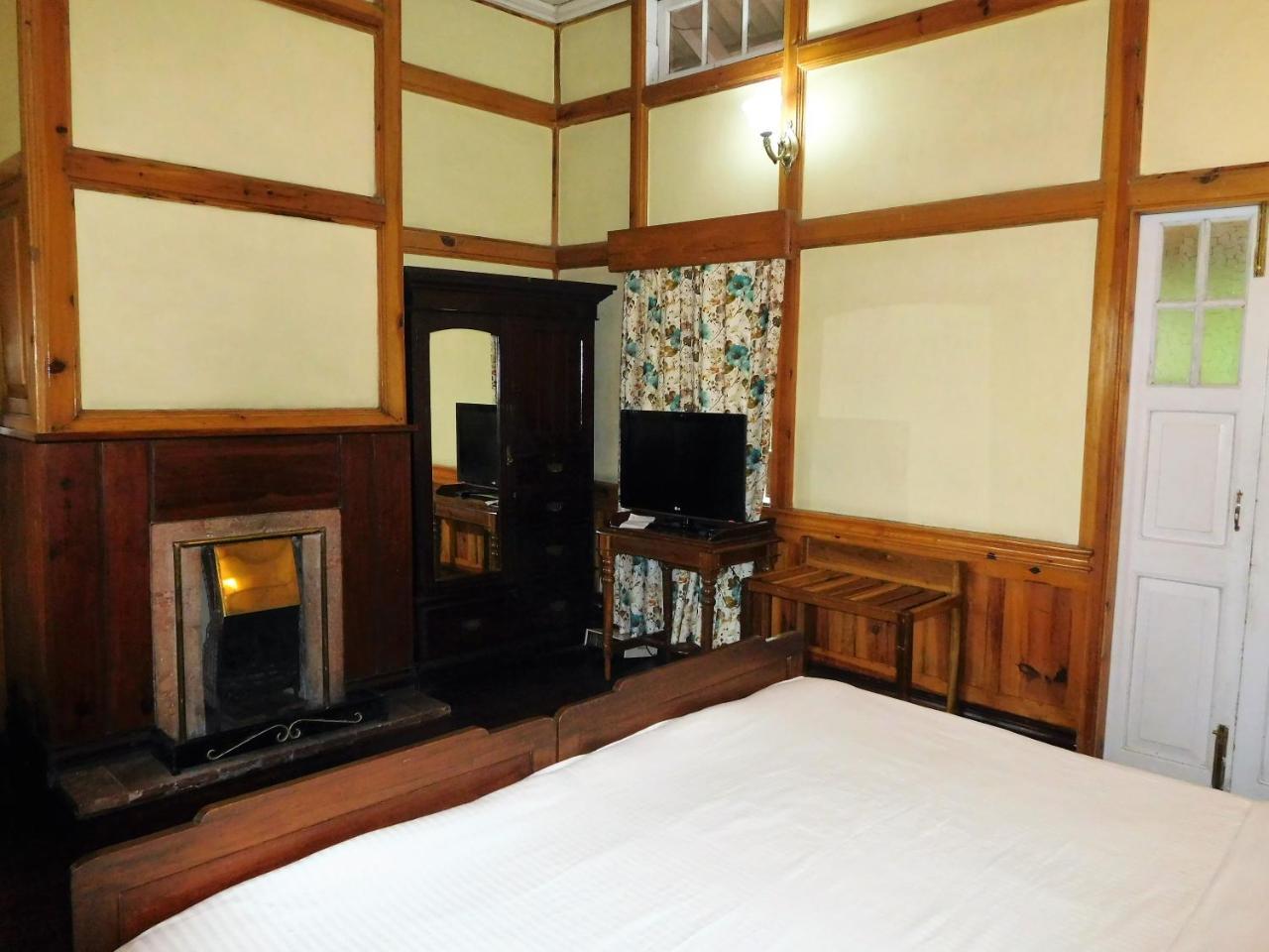 The Heritage Club - Tripura Castle Hotel And Spa ชิลลอง ภายนอก รูปภาพ