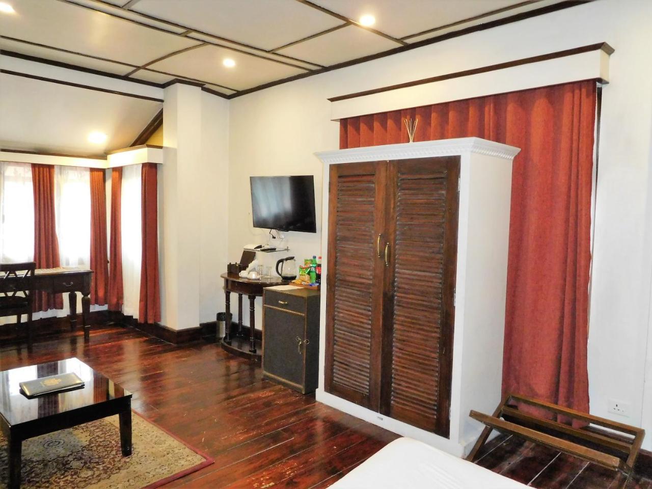 The Heritage Club - Tripura Castle Hotel And Spa ชิลลอง ภายนอก รูปภาพ