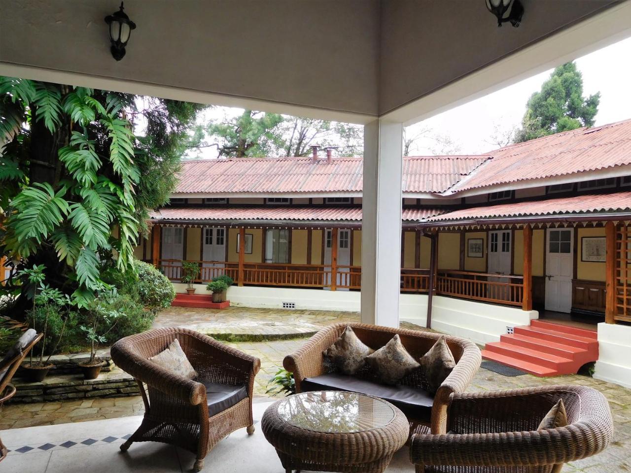 The Heritage Club - Tripura Castle Hotel And Spa ชิลลอง ภายนอก รูปภาพ