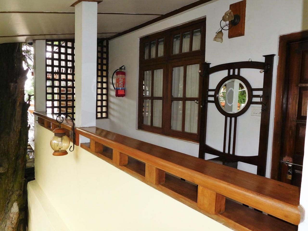 The Heritage Club - Tripura Castle Hotel And Spa ชิลลอง ภายนอก รูปภาพ